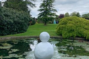 [Gary Hume][0], _Snowman, Two Balls Twinkle White_ (2014). Yorkshire Sculpture Park, United Kingdom. Photo: Georges Armaos. 


[0]: https://ocula.com/artists/gary-hume/
